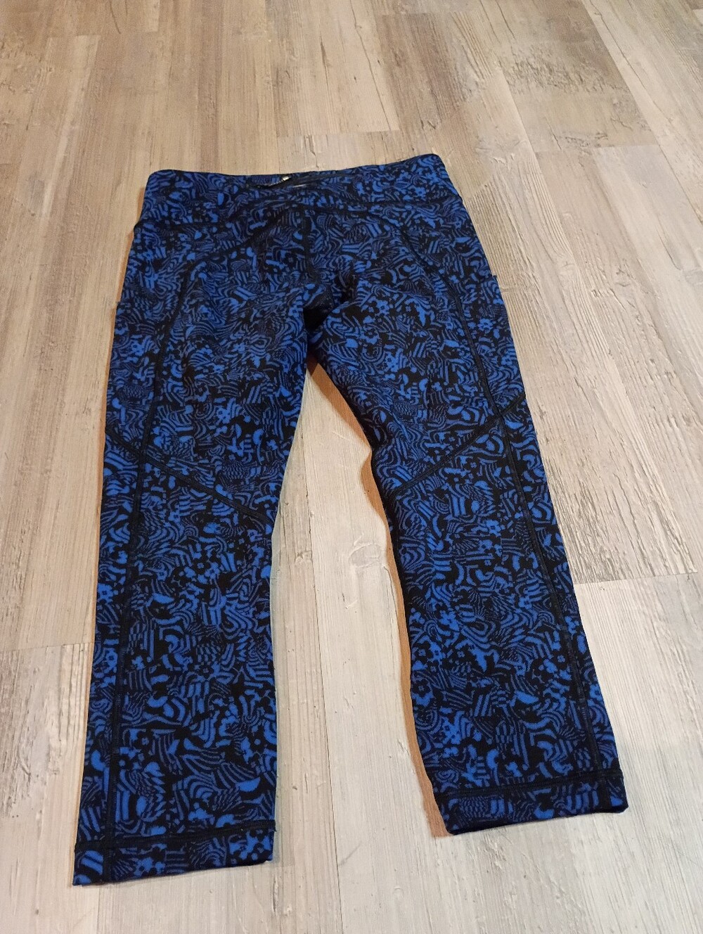 Lululemon - Picture 4 of 6